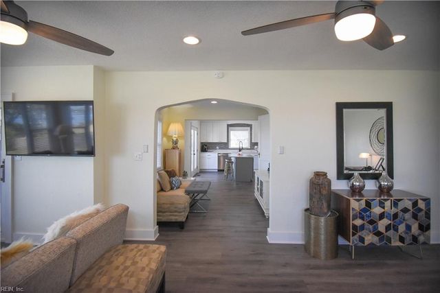 55 Greenbrier RD, Portsmouth, VA 23707