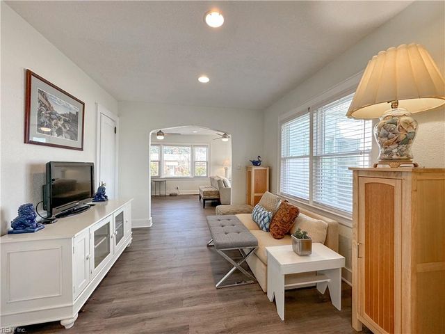 55 Greenbrier RD, Portsmouth, VA 23707