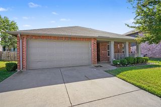3136 Pine Valley Drive, Grand Prairie, TX 75052