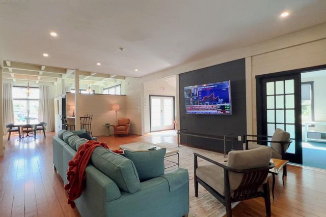 156 Teaticket Highway, Falmouth, MA 02540