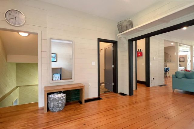 156 Teaticket Highway, Falmouth, MA 02540