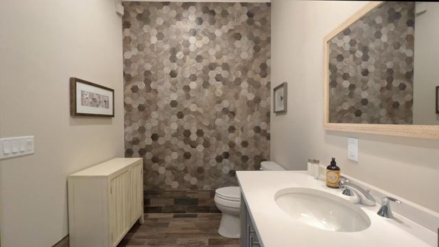 156 Teaticket Highway, Falmouth, MA 02540