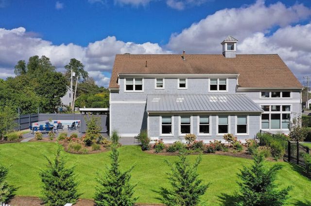 156 Teaticket Highway, Falmouth, MA 02540
