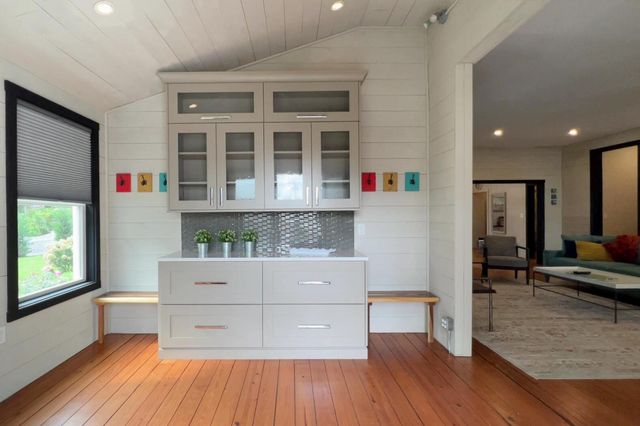 156 Teaticket Highway, Falmouth, MA 02540