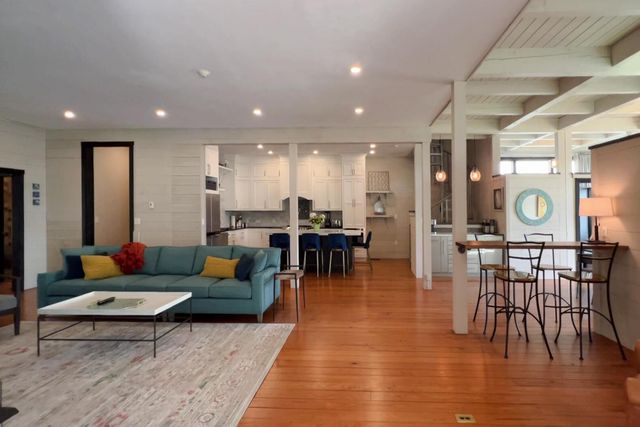 156 Teaticket Highway, Falmouth, MA 02540
