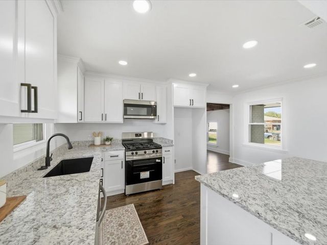 9148 E Latimer Place N, Tulsa, OK 74115