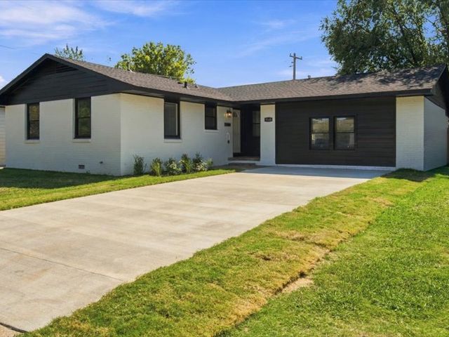 9148 E Latimer Place N, Tulsa, OK 74115
