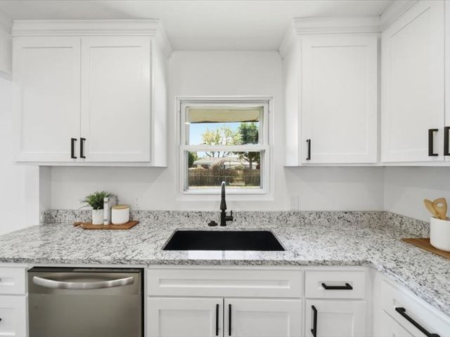 9148 E Latimer Place N, Tulsa, OK 74115