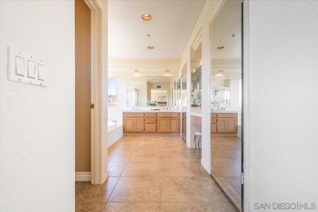 2109 Woodland Heights, Escondido, CA 92026