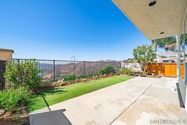 2109 Woodland Heights, Escondido, CA 92026