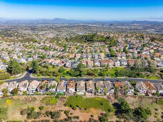 2109 Woodland Heights, Escondido, CA 92026