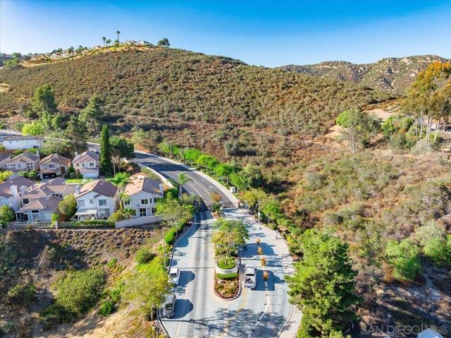 2109 Woodland Heights, Escondido, CA 92026