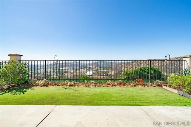 2109 Woodland Heights, Escondido, CA 92026