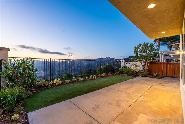 2109 Woodland Heights, Escondido, CA 92026