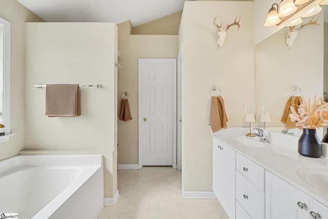 108 Thorncliff Place, Anderson, SC 29625