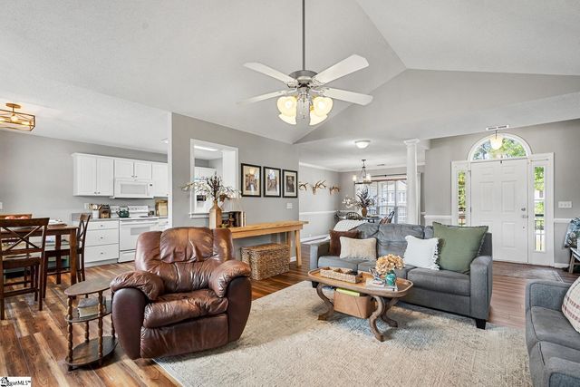 108 Thorncliff Place, Anderson, SC 29625