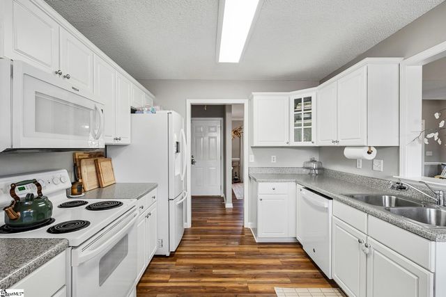 108 Thorncliff Place, Anderson, SC 29625