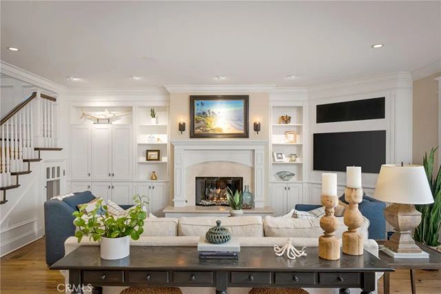 33 Palermo Walk, Long Beach, CA 90803