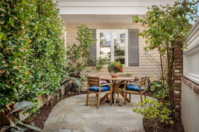 33 Palermo Walk, Long Beach, CA 90803