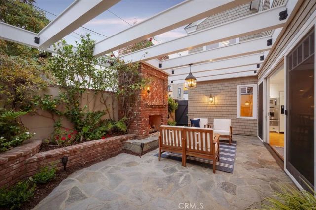 33 Palermo Walk, Long Beach, CA 90803