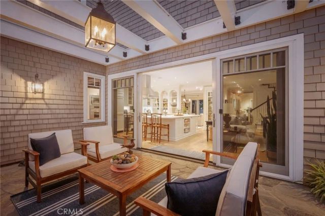 33 Palermo Walk, Long Beach, CA 90803