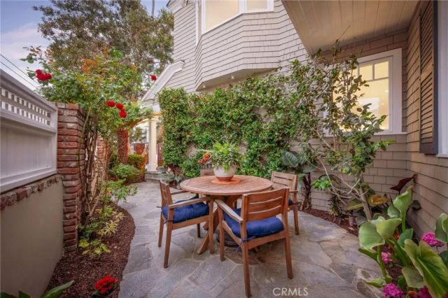 33 Palermo Walk, Long Beach, CA 90803