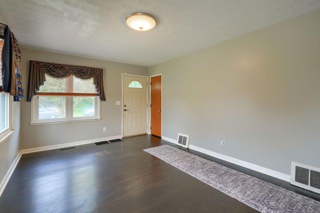 565 Springhollow Road, Circleville, OH 43113