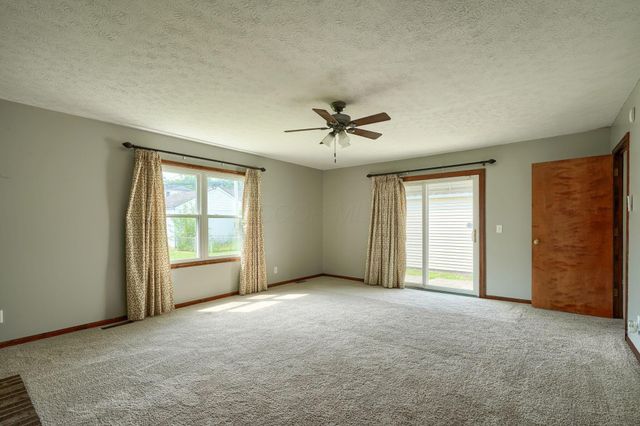 565 Springhollow Road, Circleville, OH 43113