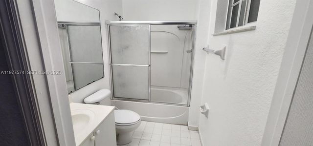 6900 NW 179th St 210-1, Hialeah, FL 33015