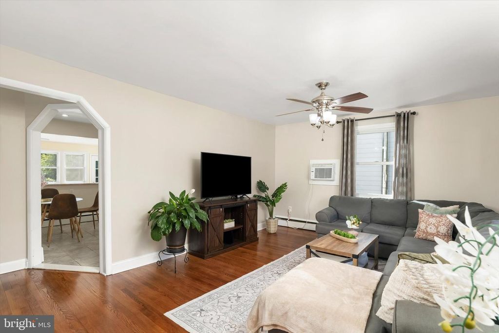 101 BENNETT PL, HIGHTSTOWN, NJ 08520 — photo 3