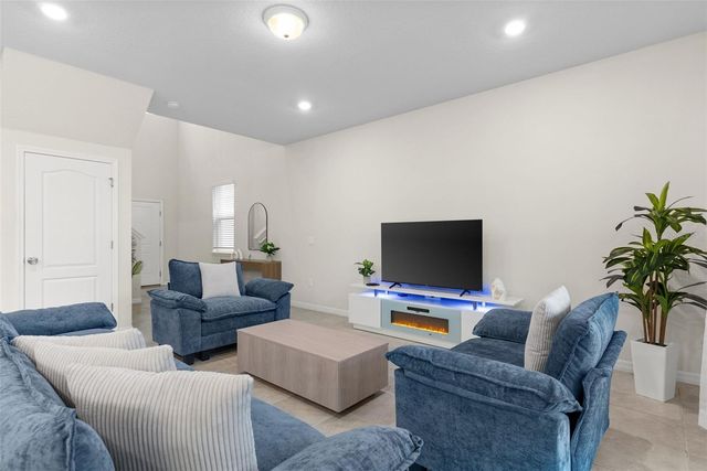 7247 OAKMOSS LOOP, Davenport, FL 33837