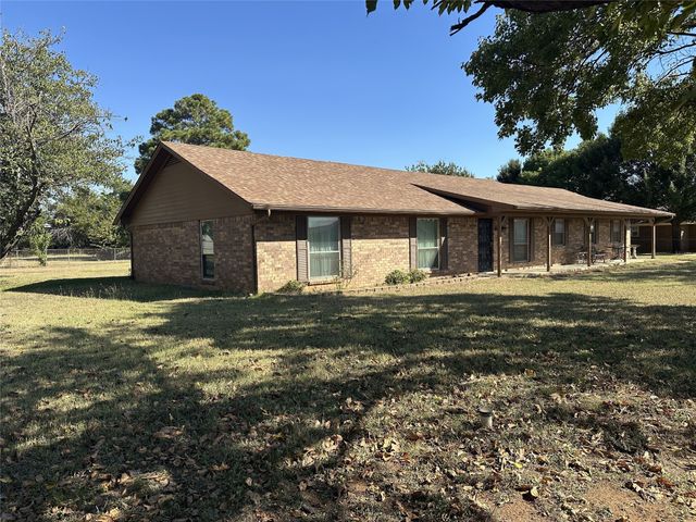2001 Oak Grove Road E, Fort Worth, TX 76028