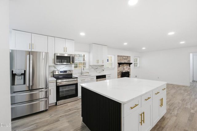 208 Lynnwood Estates Drive, Knightdale, NC 27545