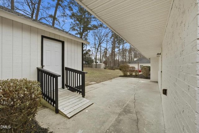 208 Lynnwood Estates Drive, Knightdale, NC 27545