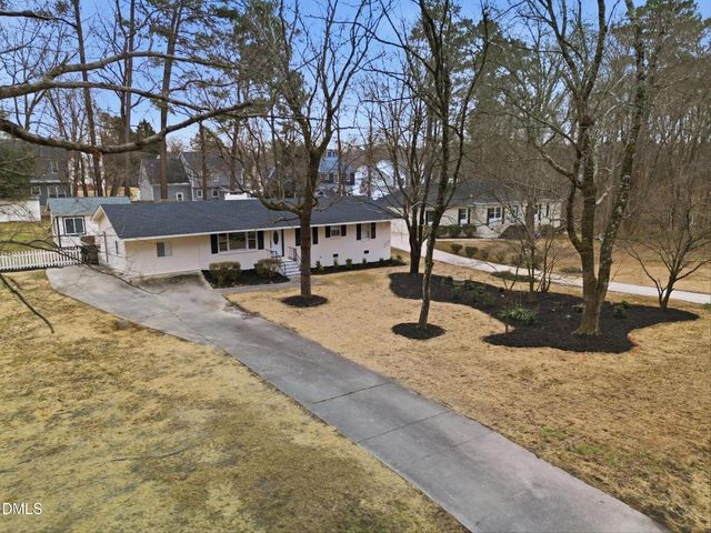 208 Lynnwood Estates Drive, Knightdale, NC 27545