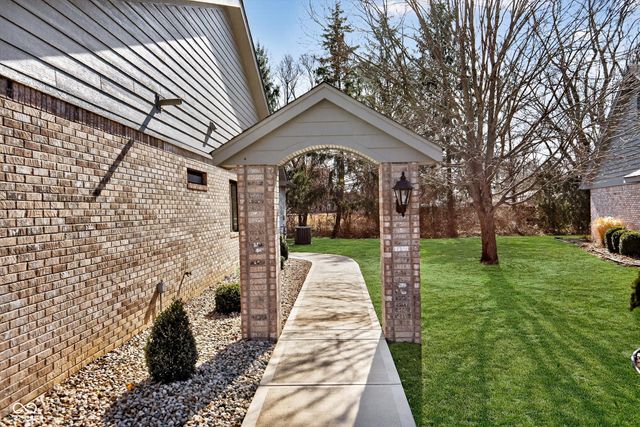 2327 Mimosa Lane, Anderson, IN 46011