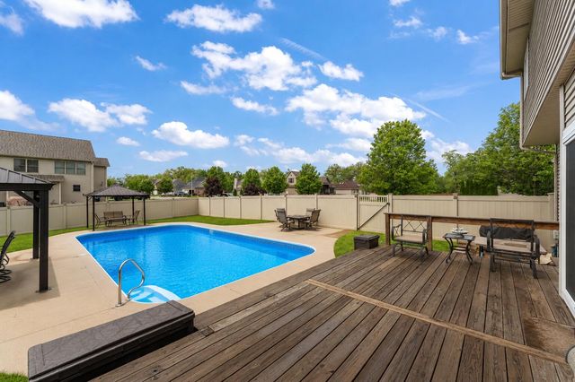 301 E 125th Avenue, Crown Point, IN 46307
