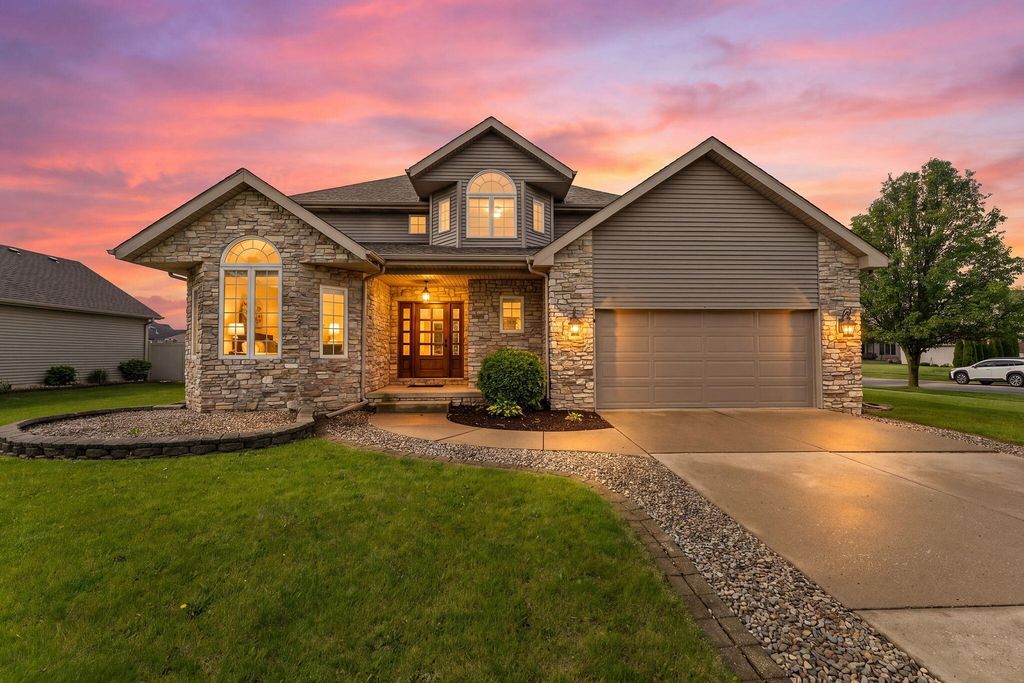 301 E 125th Avenue, Crown Point, IN 46307