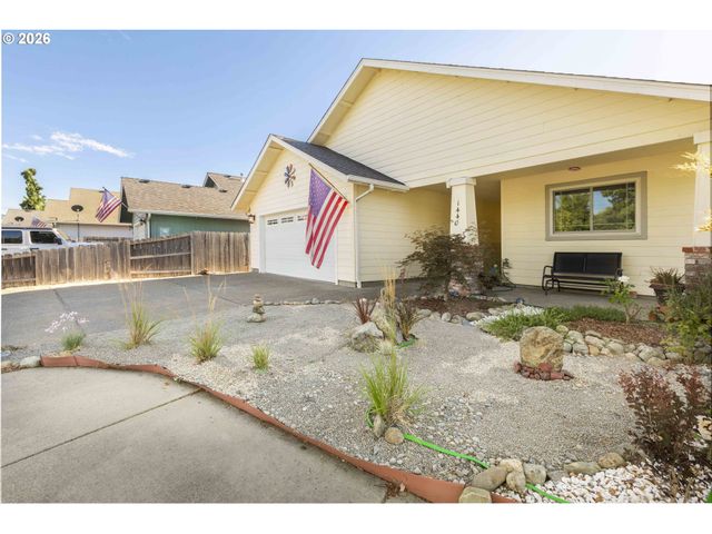 1440 GEORGE TWEED Blvd, Grants Pass, OR 97527