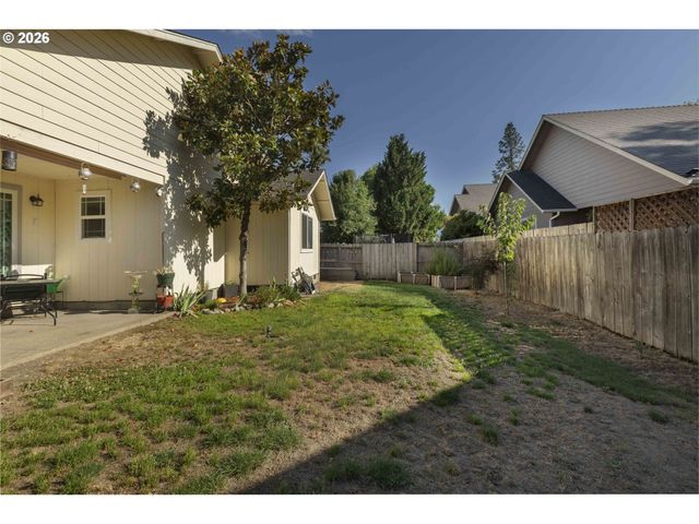 1440 GEORGE TWEED Blvd, Grants Pass, OR 97527