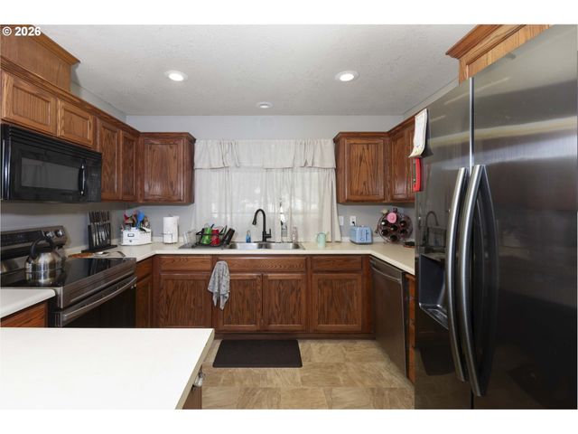 1440 GEORGE TWEED Blvd, Grants Pass, OR 97527