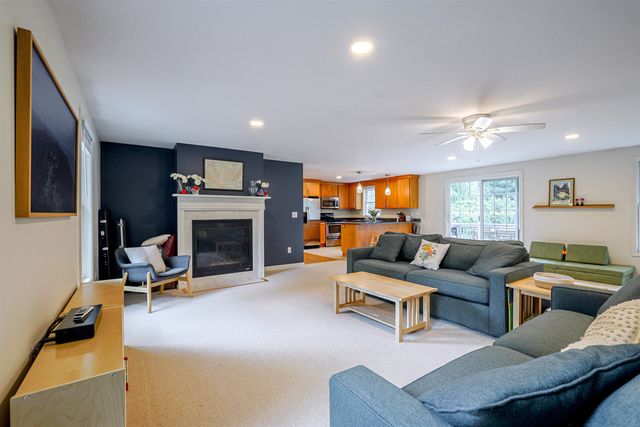 121 Birkdale Road, Bedford, NH 03110