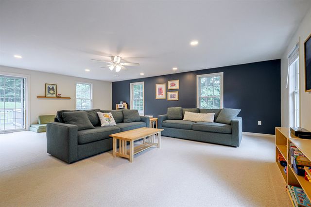 121 Birkdale Road, Bedford, NH 03110
