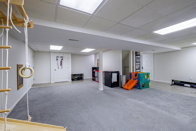 121 Birkdale Road, Bedford, NH 03110