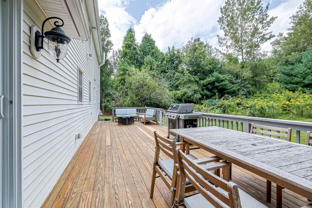 121 Birkdale Road, Bedford, NH 03110