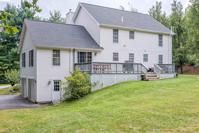 121 Birkdale Road, Bedford, NH 03110