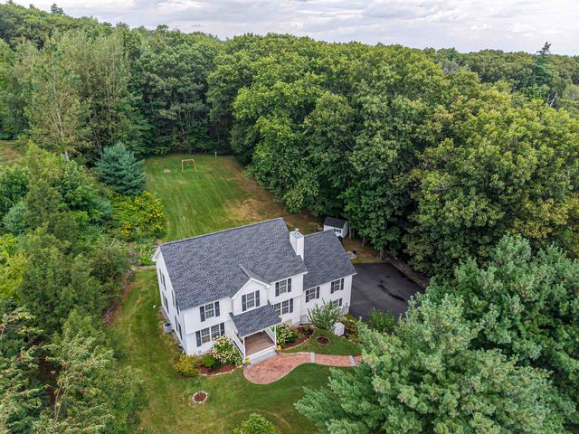 121 Birkdale Road, Bedford, NH 03110