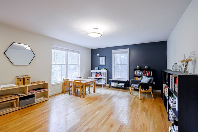 121 Birkdale Road, Bedford, NH 03110