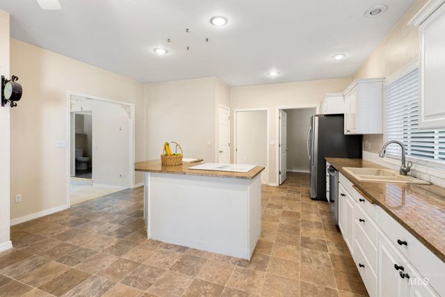 2118 N Springland Pl, Boise, ID 83713