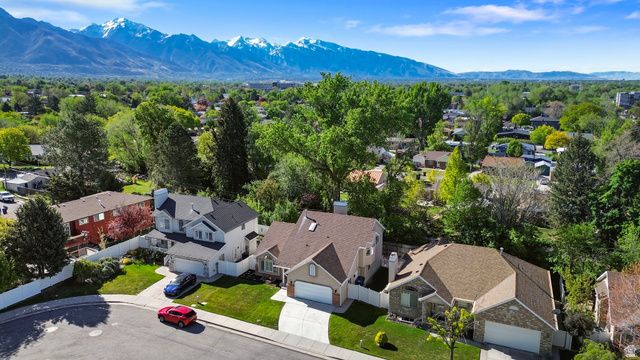 934 E MICHAEL MILL PL, Millcreek, UT 84106